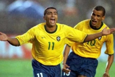 快船队暂不交易哈登伦纳德，坚持现有阵容